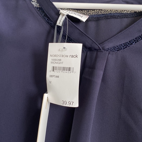 Heartloom navy blouse size medium. NWT - Picture 8 of 8